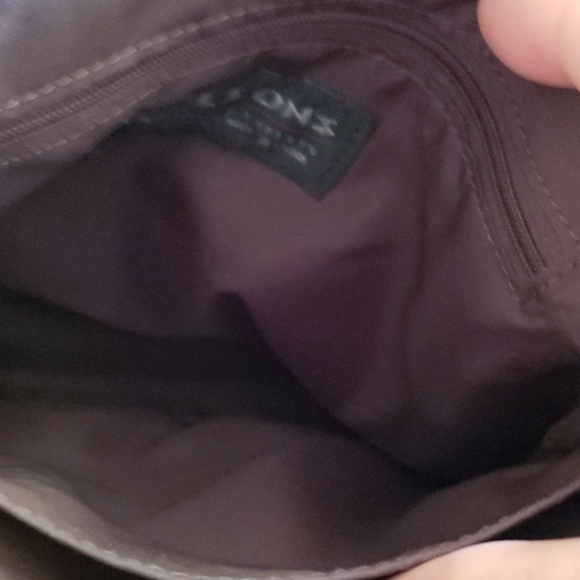 Wilsons leather vintage leather bag. - Picture 5 of 8